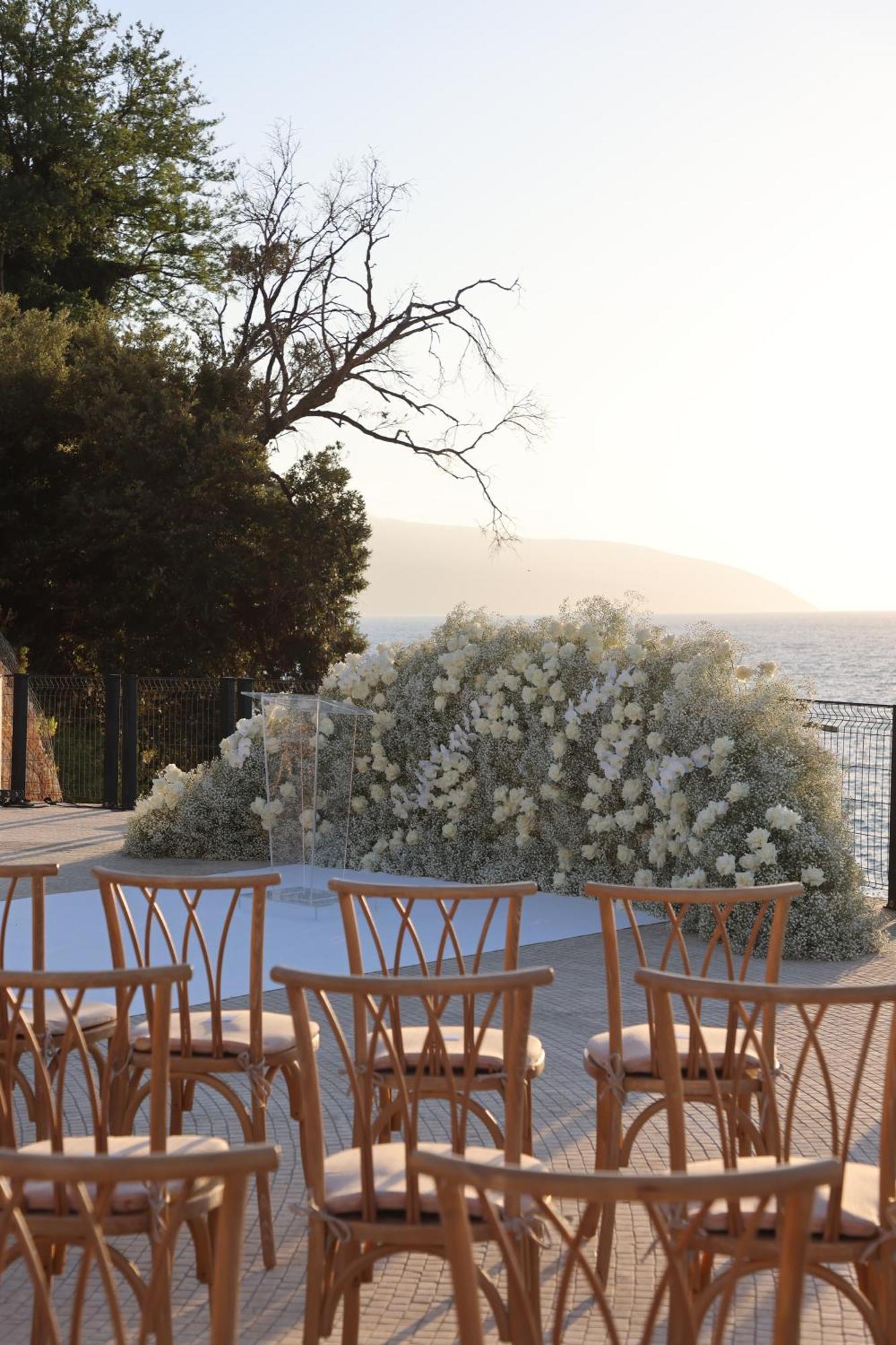 Maritim Marina Bay Resort Spa & Casino Adult Friendly Vlorë Exterior foto The wedding venue