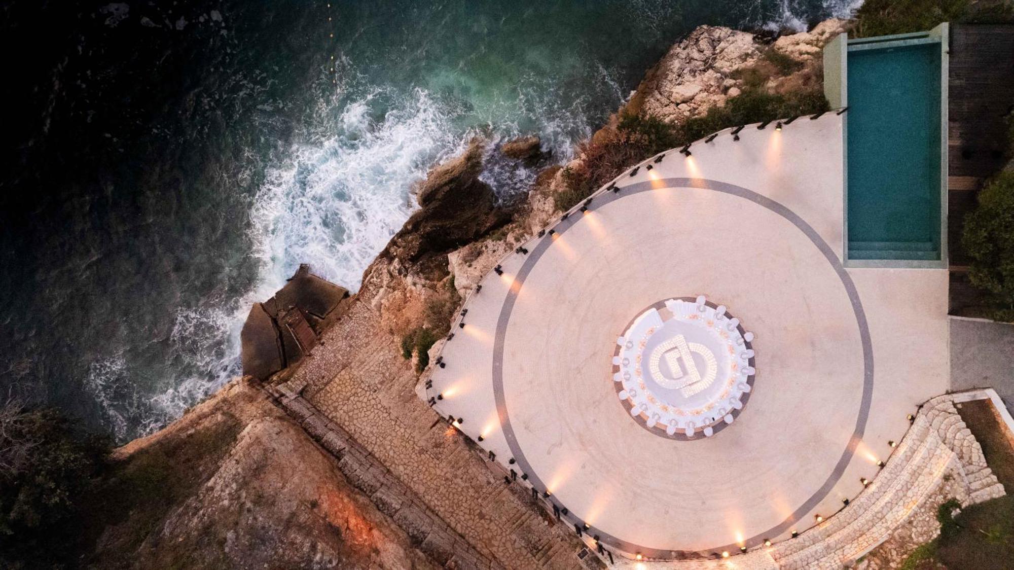 Maritim Marina Bay Resort Spa & Casino Adult Friendly Vlorë Exterior foto Aerial view of the temple