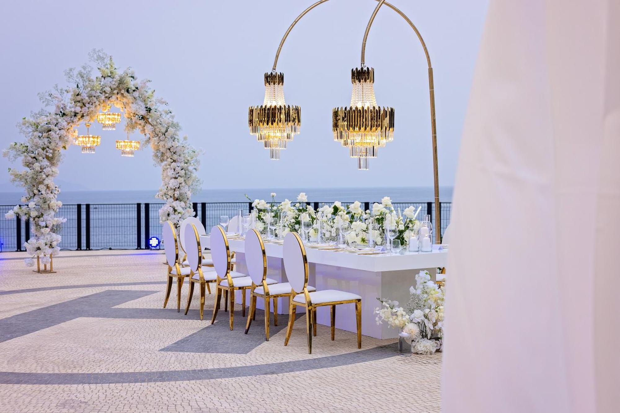 Maritim Marina Bay Resort Spa & Casino Adult Friendly Vlorë Exterior foto Wedding at the hotel